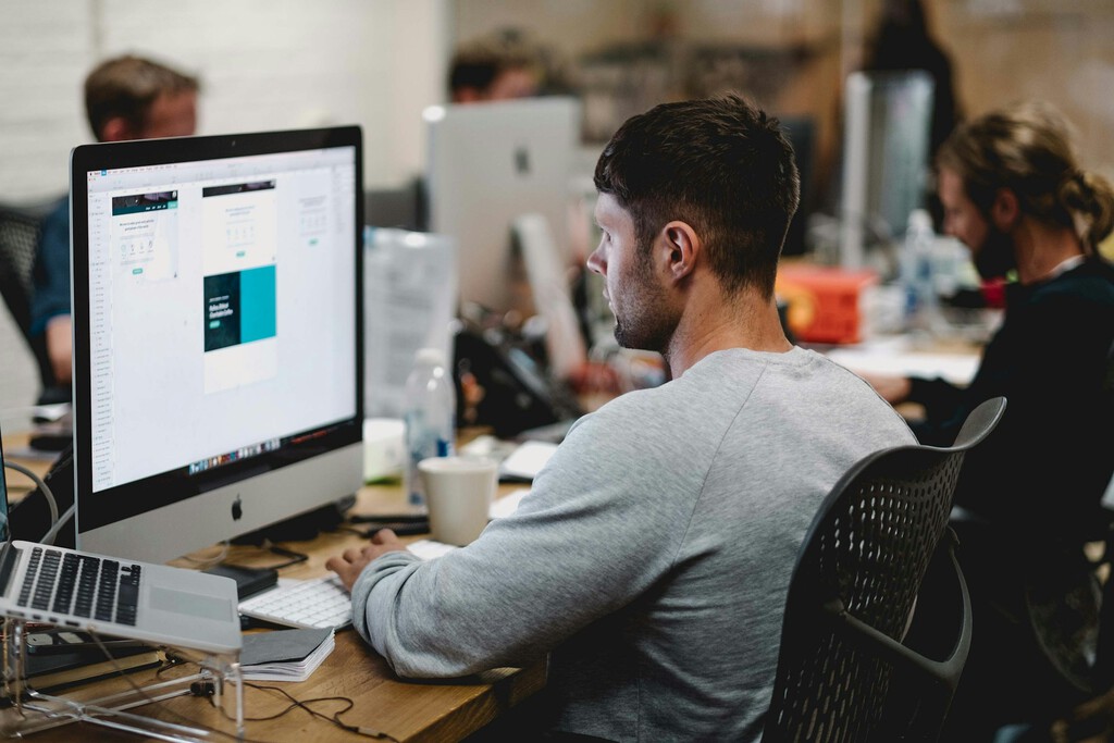 Micropausas en el Trabajo: ¿Realmente Aumentan la Productividad? La Ciencia Ofrece Nuevos Datos
