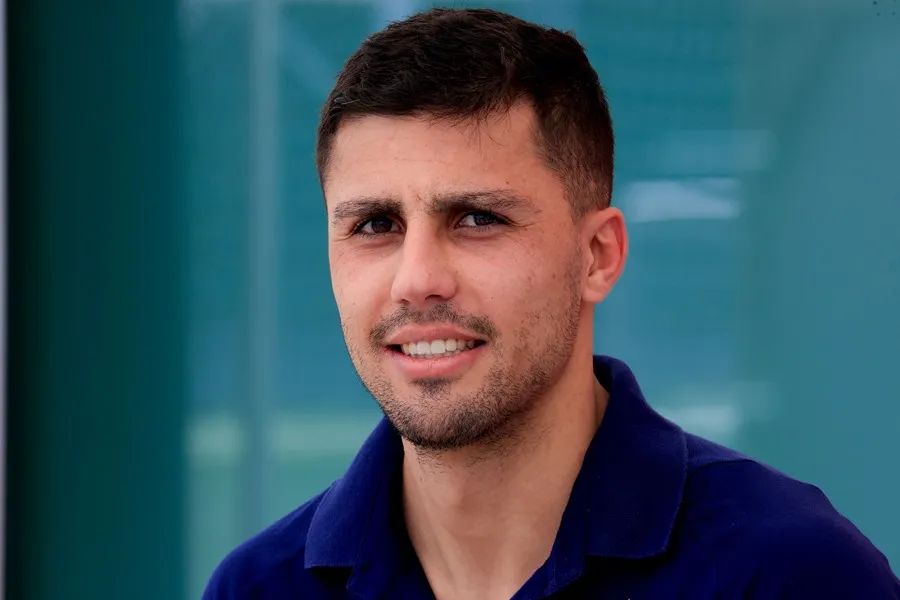 Rodri llega a Barcelona y expresa su entusiasmo por unirse al Barça