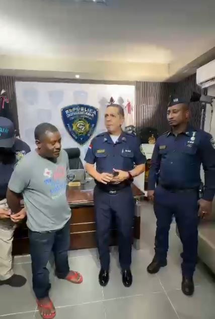 Sospechoso de Homicidio de Excompañera se Entrega a la Policía en San José de los Llanos