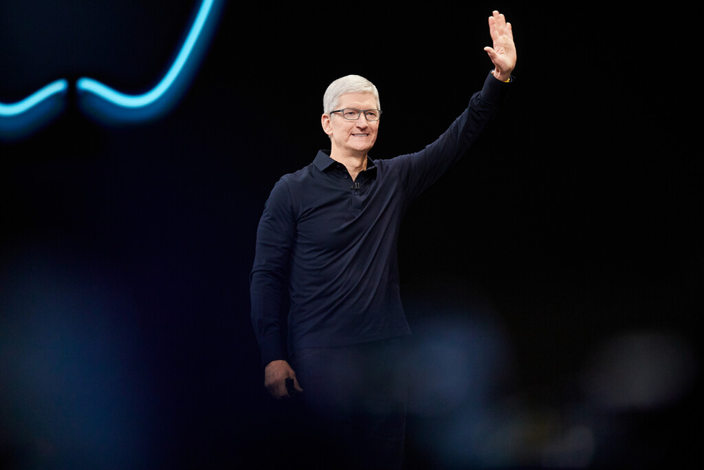Tim Cook se despide como CEO de Apple con una emotiva carta a sus empleados