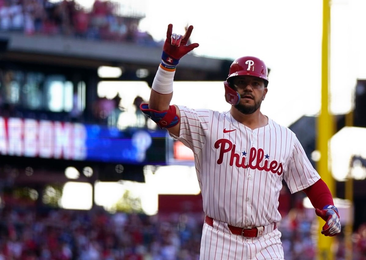 Kyle Schwarber Encabeza la MLB al Alcanzar 40 Jonrones en la Temporada