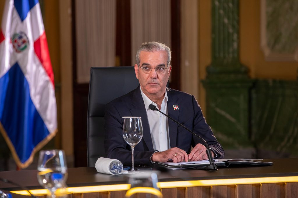 Gobierno Dominicano Impulsa Reducción de Precios y Mayor Competencia en Telecomunicaciones