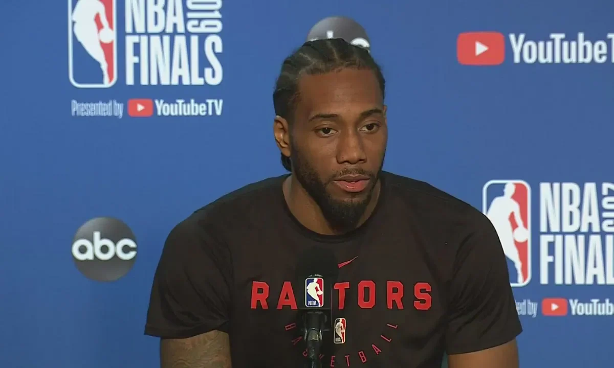 Kawhi Leonard Próximo a Extender su Contrato con los Toronto Raptors