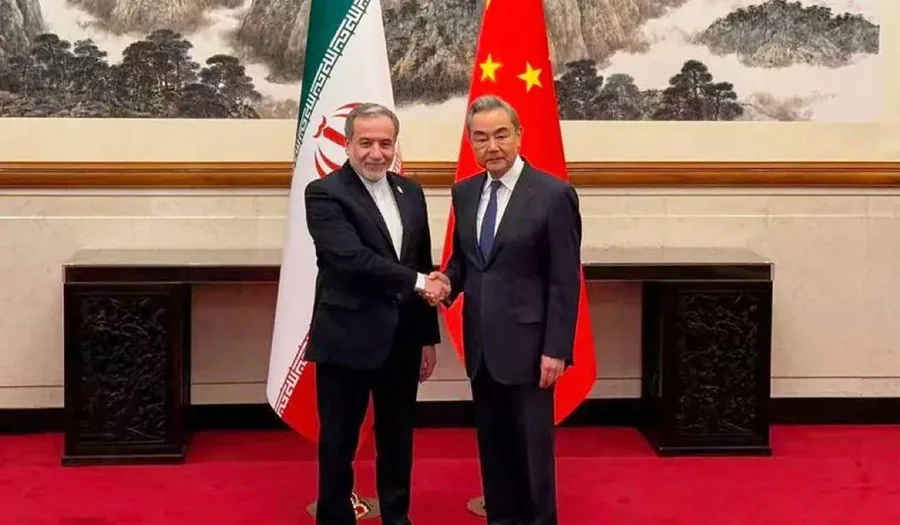 China insta a EE. UU. e Irán a desescalar la tensión y restaurar la navegación en Ormuz