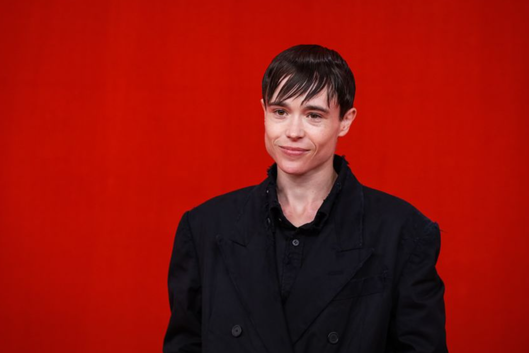 Elliot Page, actor trans, posa sin camiseta en una reveladora sesión de fotos