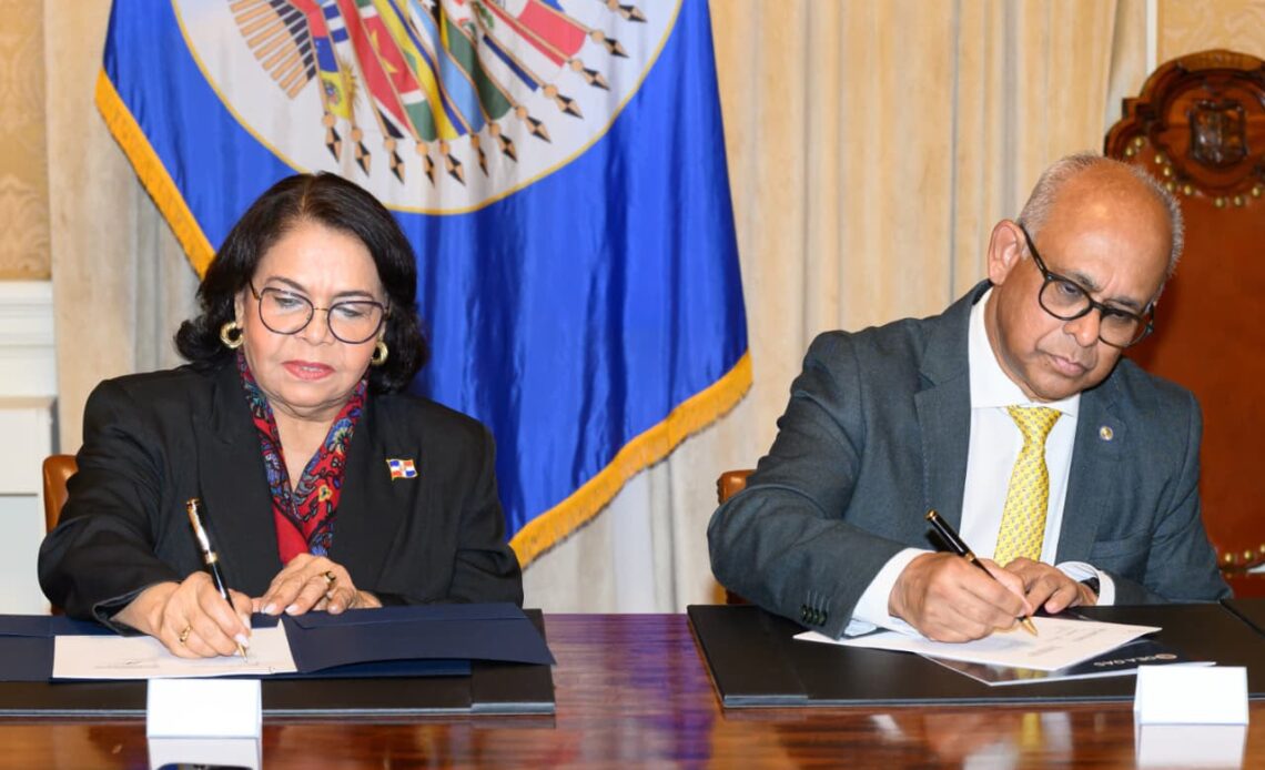 Cámara de Cuentas y OEA Unen Esfuerzos para Fortalecer la Lucha Contra el Soborno y la Corrupción