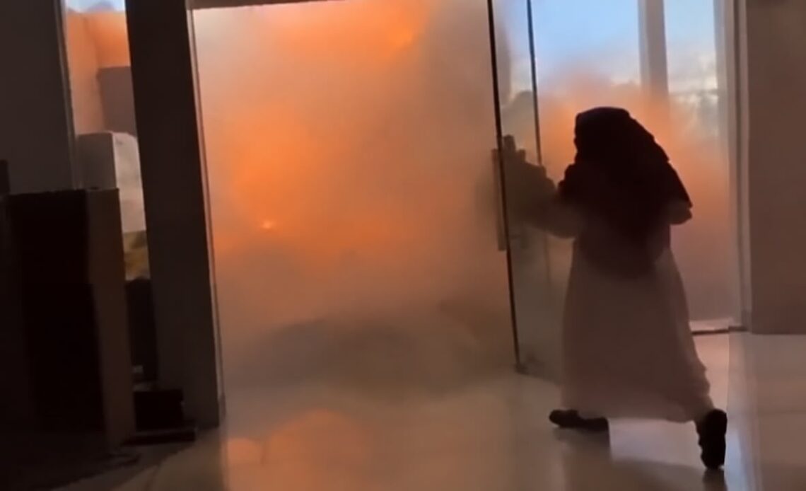 Ataque de los Hutíes en Riad Genera Preocupación en el Aeropuerto Principal de Arabia Saudita