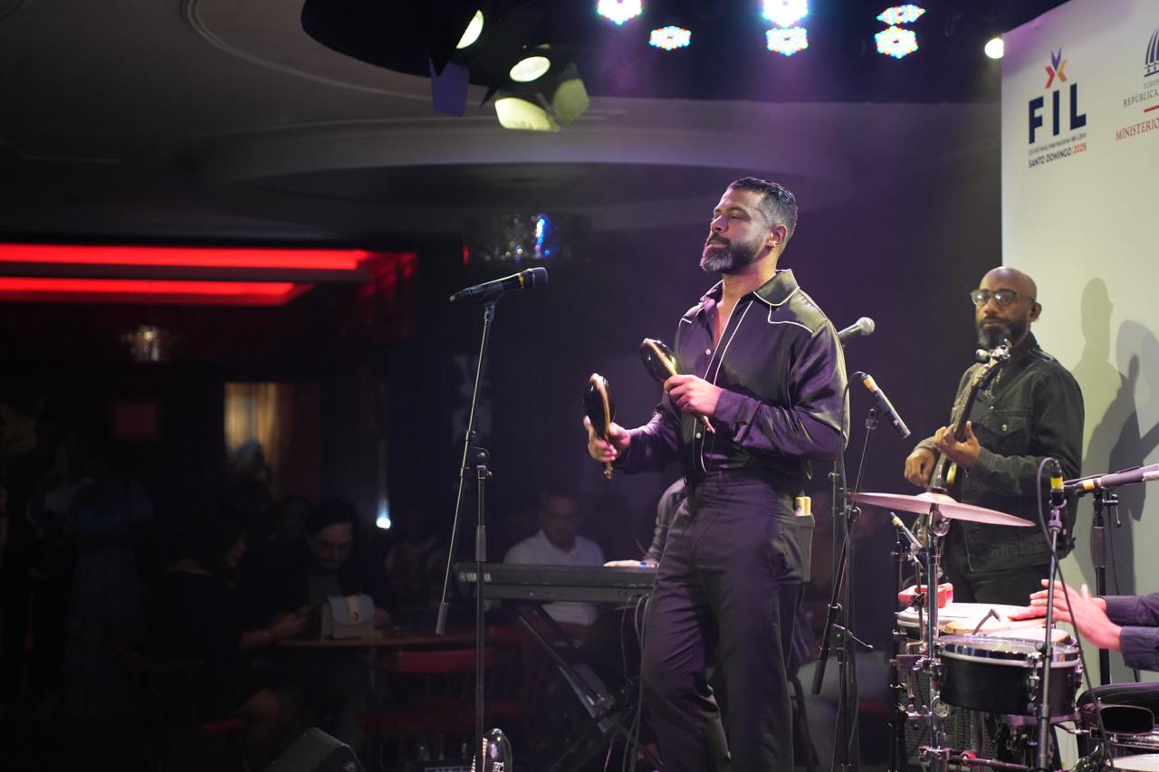Cristian Allexis Ofrece Noche Romántica en el Oasis Lúdico de la FILSD 2026