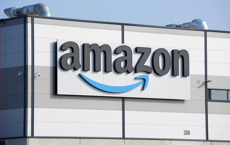 Amazon Enfrenta Demanda Colectiva por Supuestos Castigos a Empleadas Embarazadas