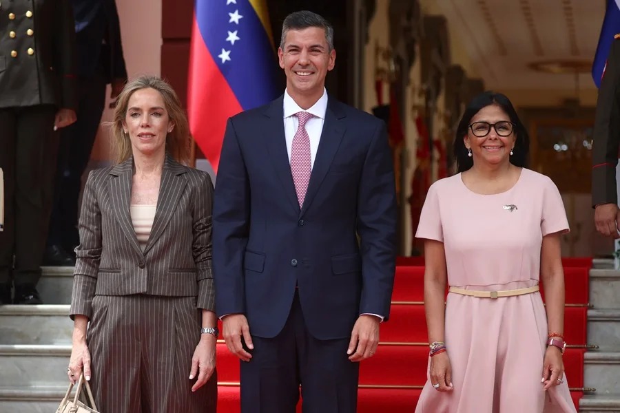 Presidente Peña de Paraguay Inicia Diálogo con Delcy Rodríguez en Venezuela