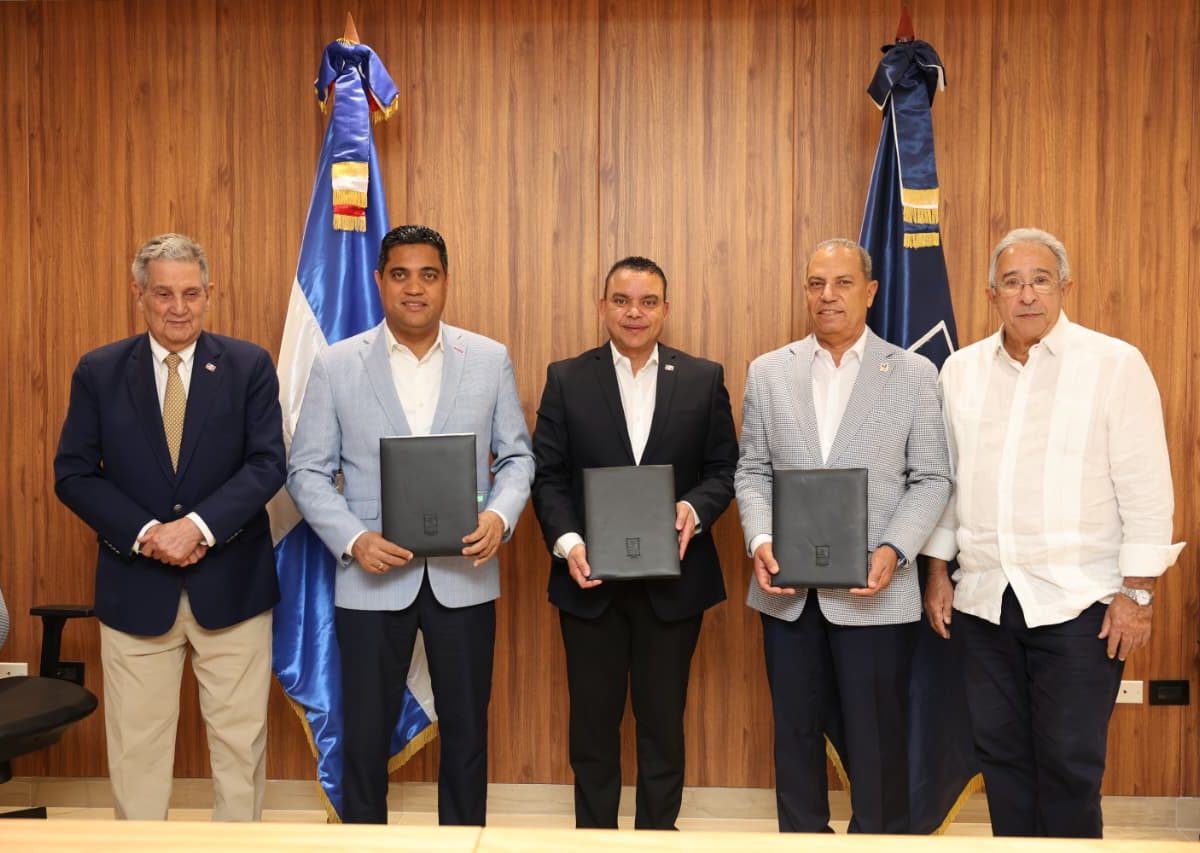 SNS, Deportes y Comité Olímpico unen fuerzas para mejorar la atención médica de deportistas