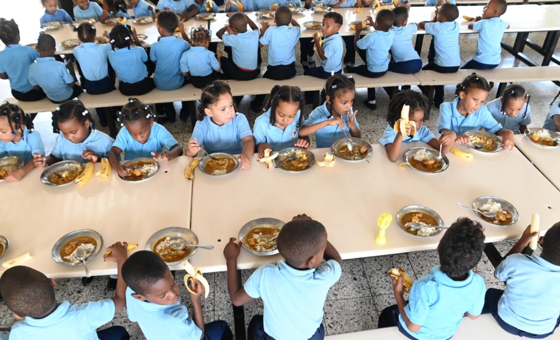 INABIE: Adjudicación de Contratos de Almuerzo Escolar Implica Fiscalización Constante, No es un ''Cheque en Blanco''