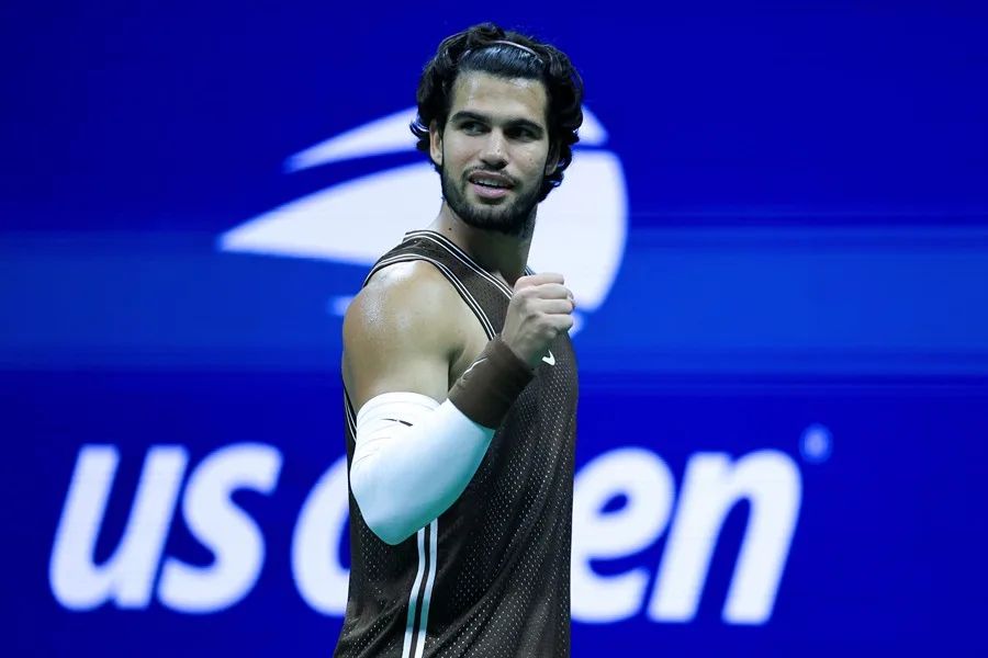Alcaraz, eliminado por Shelton, concluye su participación en el US Open con optimismo y sin lesiones