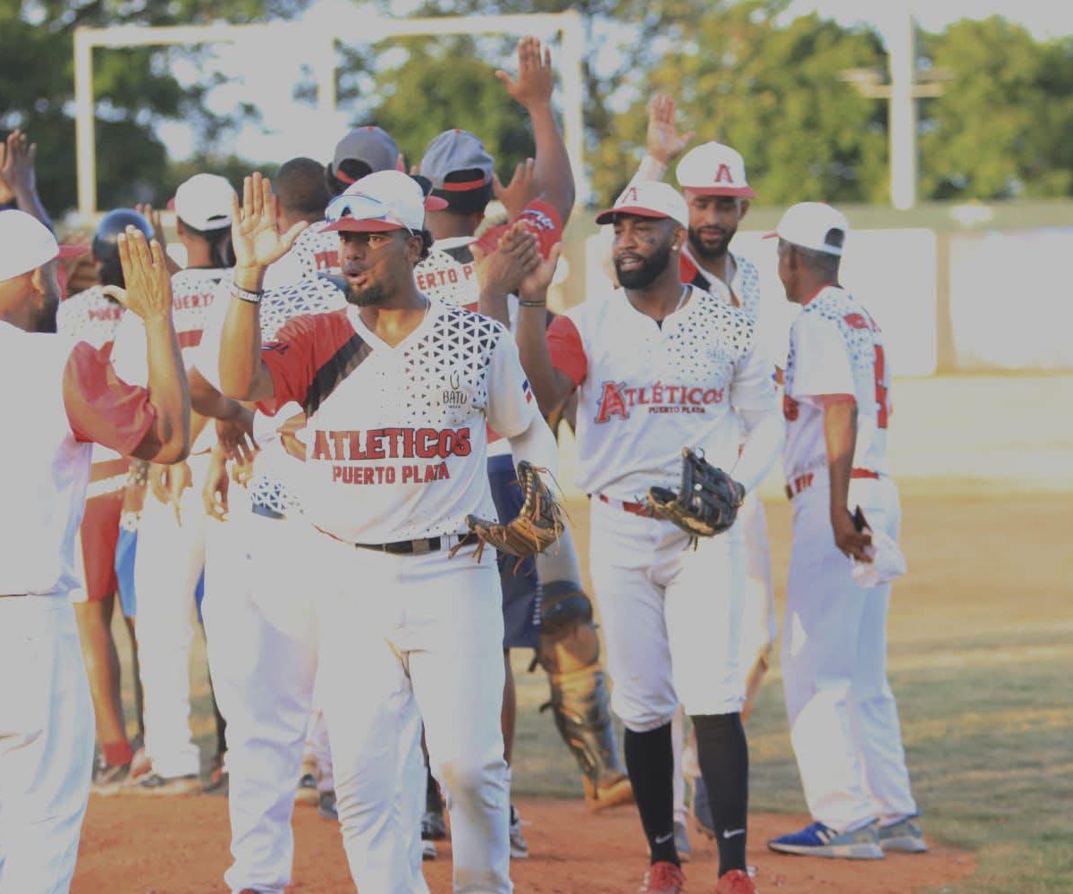 Atléticos de Puerto Plata Obtienen Pase a Semifinales de la Liga Nacional de Béisbol de Verano