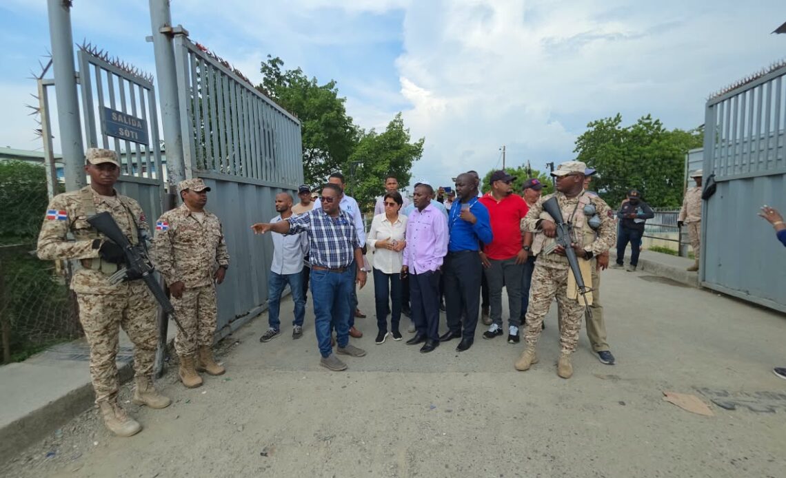 Autoridades dominicanas y haitianas coordinan la intervención del puente fronterizo en Dajabón