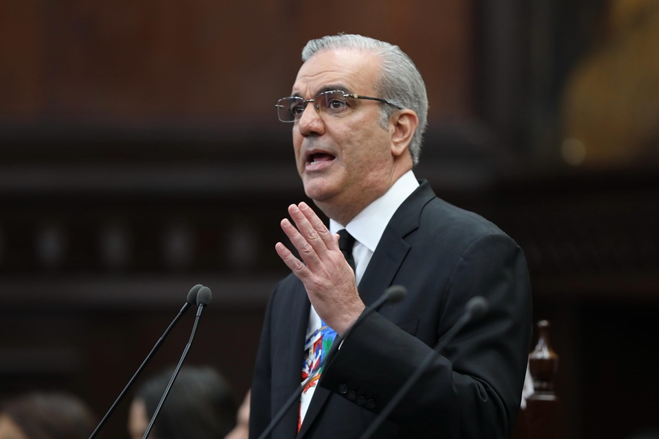Abinader Anuncia Licitación de Infraestructura Eléctrica Estratégica para Finales de 2024 o Principios de 2027