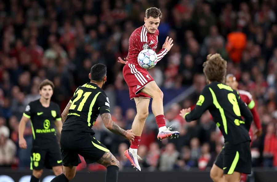 El Liverpool Derrota al Atlético en el Inicio de la Liga de Campeones