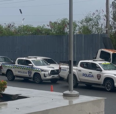 Amplio despliegue policial en la Procuraduría por traslado de médicos vinculados al caso Senasa 2.0