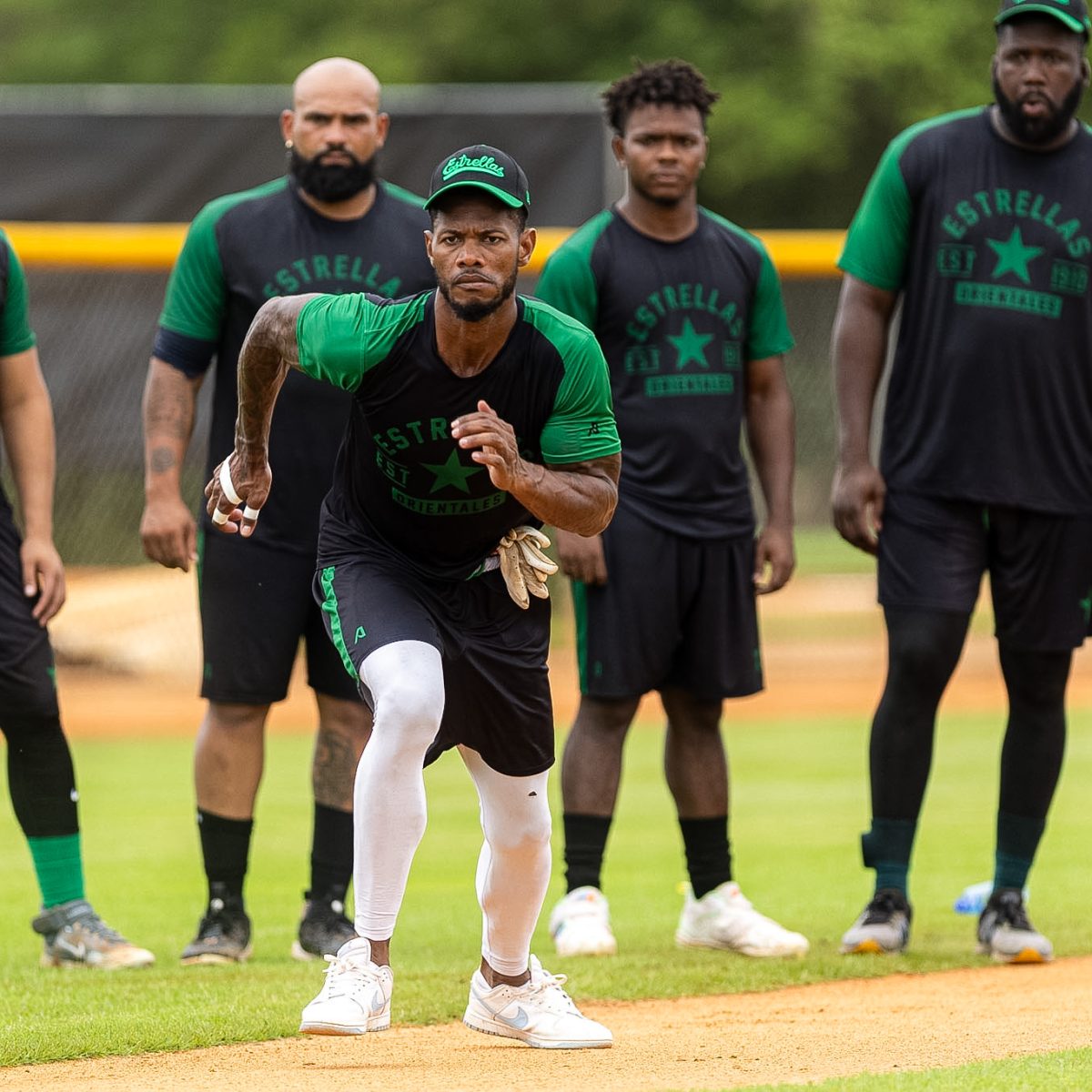 Estrellas Orientales Inician Entrenamientos con Equipo Completo este Lunes