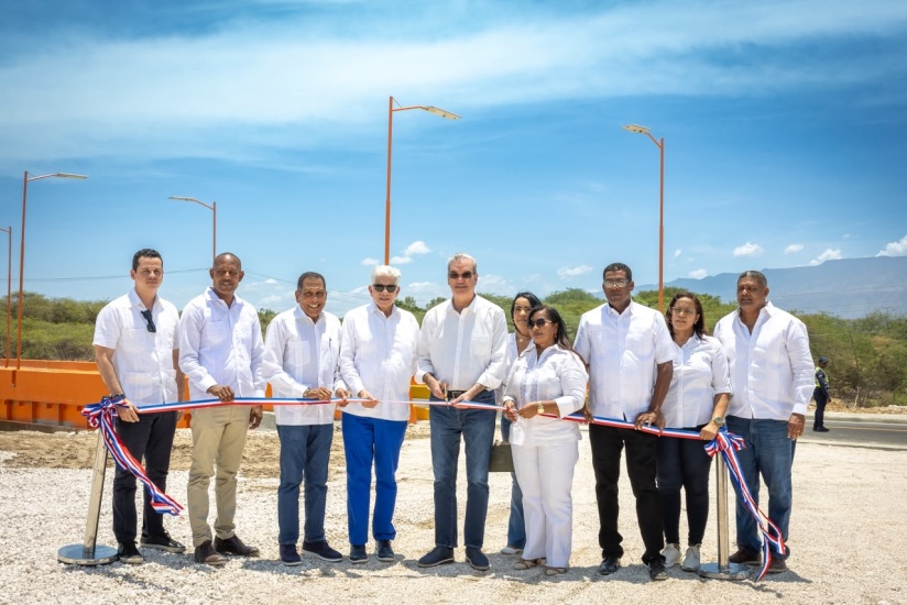 El presidente Abinader inaugura una carretera crucial en La Altagracia tras décadas de espera