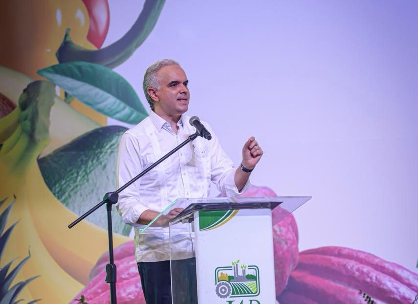 Ministro de Educación Propone Ajustar la Formación Académica a las Vocaciones Productivas Provinciales