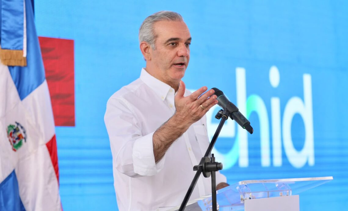 Presidente Abinader Inaugura Carretera en Santiago con Inversión de RD?.6 Millones