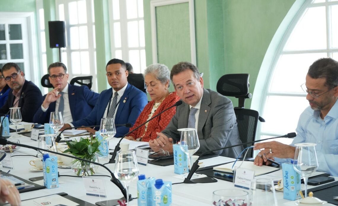 Canciller lidera reunión para implementar puertos secos en la frontera