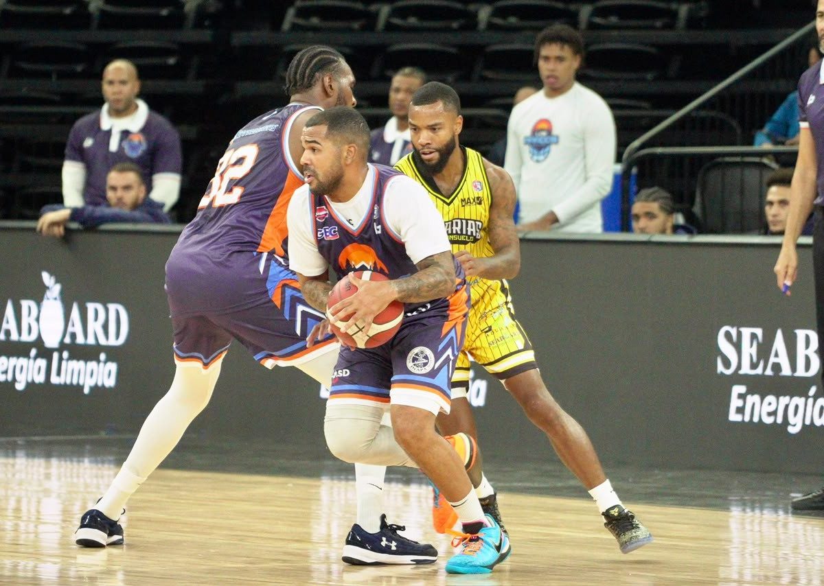 Los Prados Vence a Rafael Barias en el Torneo Superior de Baloncesto del Distrito
