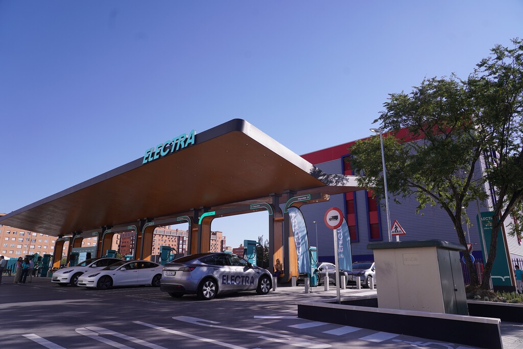Electra inaugura en Madrid la estación de carga ultrarrápida urbana más potente de Europa