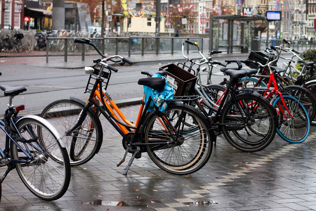 Nuevas Normas de Tráfico: Bicicletas Podrán Circular en Doble Sentido en Calles Unidireccionales a Partir de Octubre