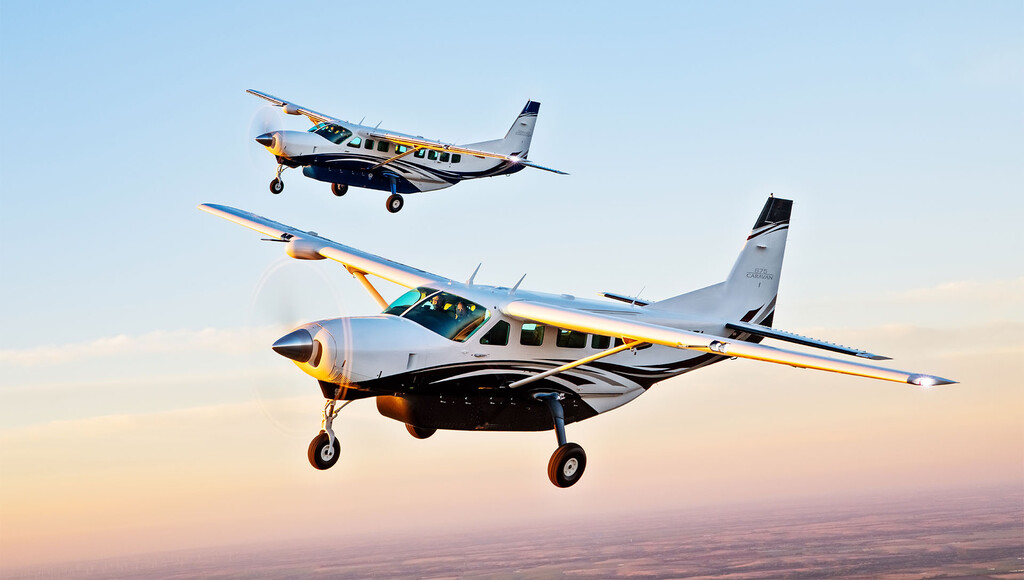 Pasajero aterriza avión con éxito tras desmayo del piloto: Una historia de supervivencia y guía aérea