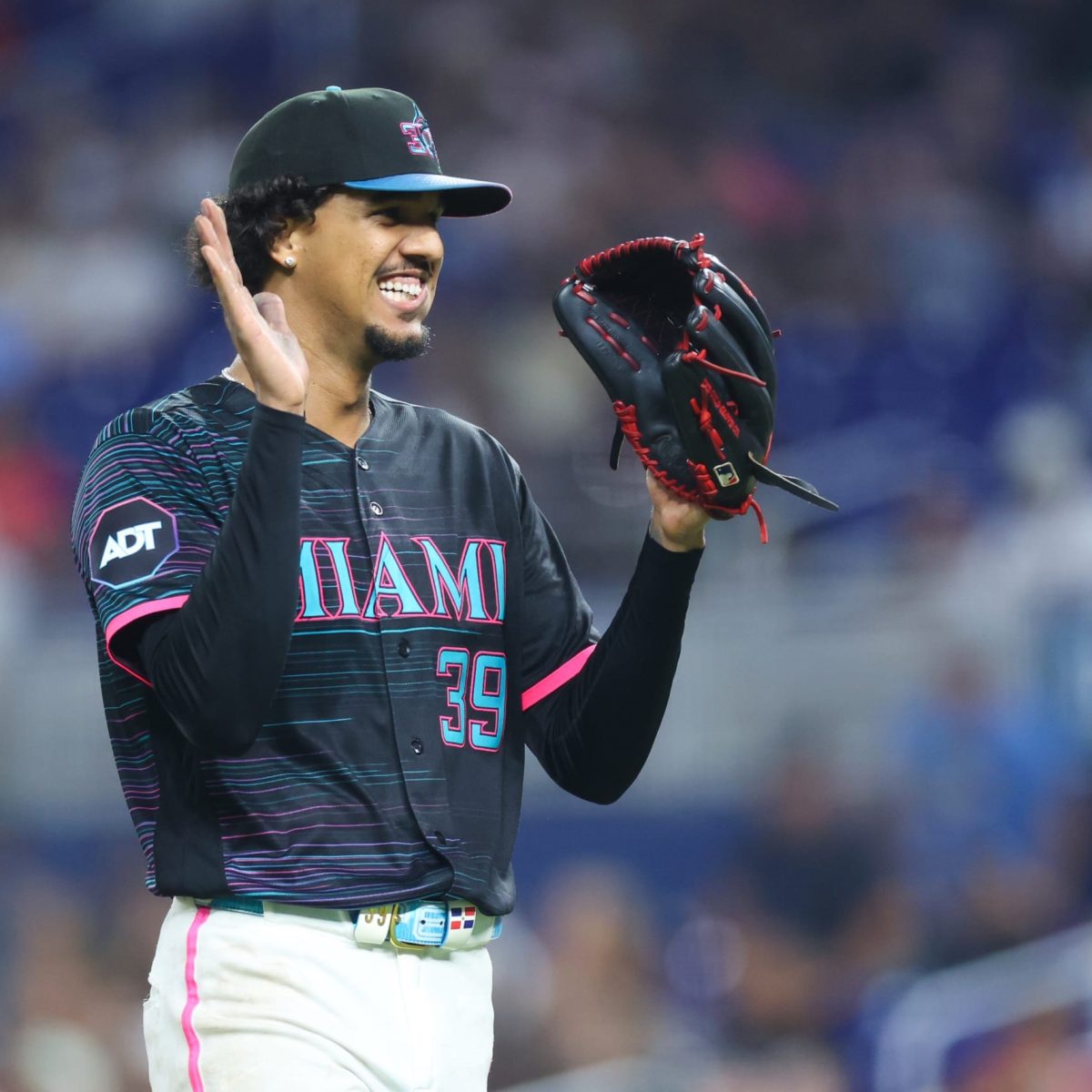 Eury Pérez Concluye la Temporada con Impresionante Blanqueada de Un Solo Hit Contra los Bravos