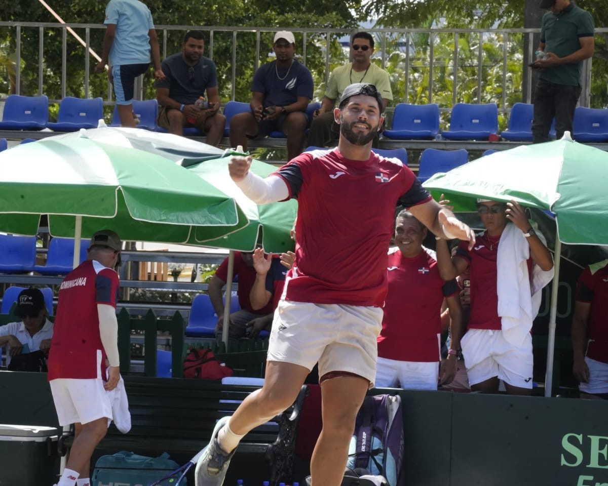 República Dominicana Lidera la Copa Davis Tras Victorias en Sencillos Contra Egipto