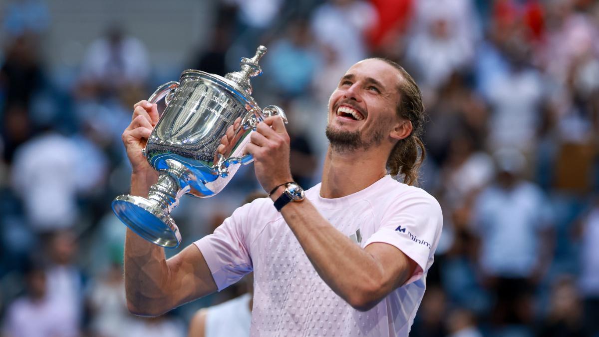 Zverev y Rybakina lideran el Abierto de China sin la presencia de los campeones defensores