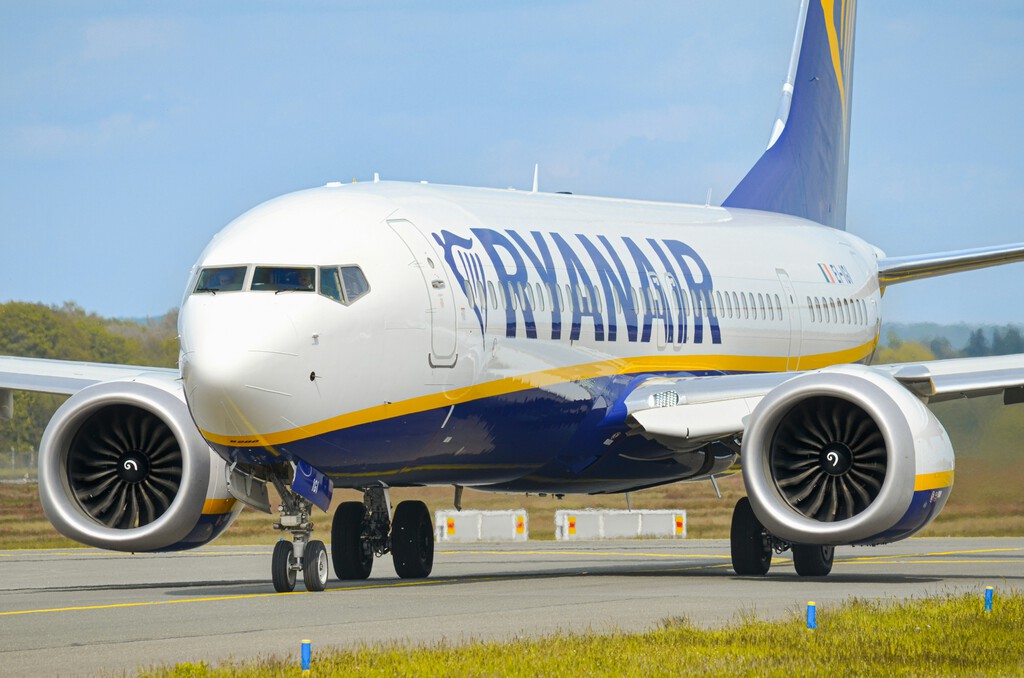 Sevilla y Sosnowiec Compiten por un Centro de Mantenimiento de Motores de Ryanair de Cientos de Millones de Euros