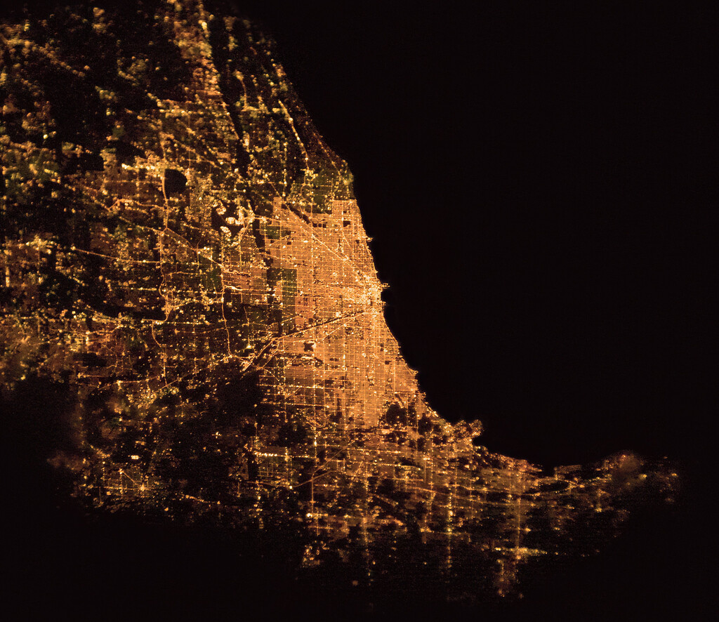 Las ciudades globales transforman su apariencia nocturna: Un análisis de 23 años desde el espacio por el astronauta Donald R. Pe