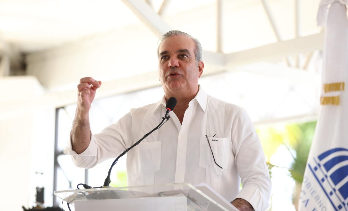 Presidente Abinader Anuncia Inauguraciones y Visita a Punta Bergantín en Puerto Plata