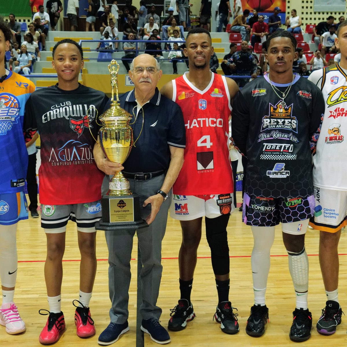 Crers y Tresi Dominan el Arranque del Torneo de Baloncesto Superior Mao 2026