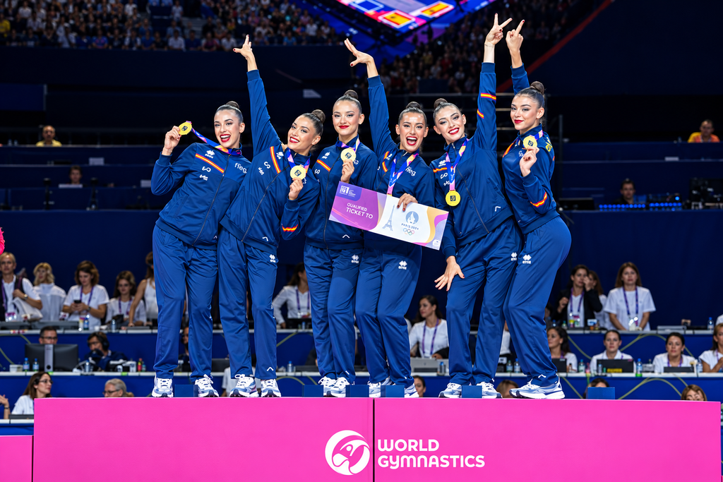 La gimnasia rítmica española, campeona mundial, denuncia la insuficiencia de sus retribuciones