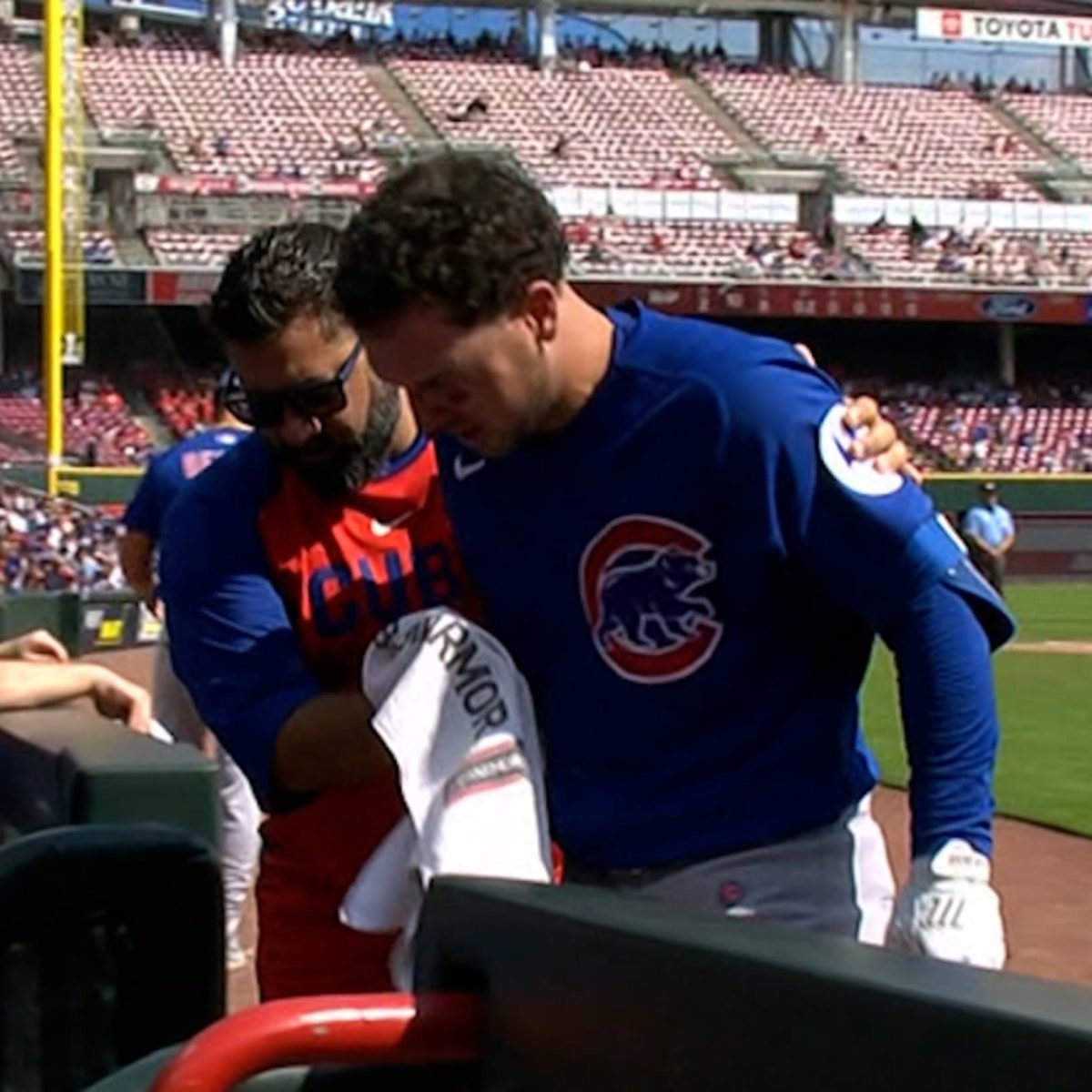 Alex Bregman de los Cachorros: Fracturas faciales con posible retorno en postemporada