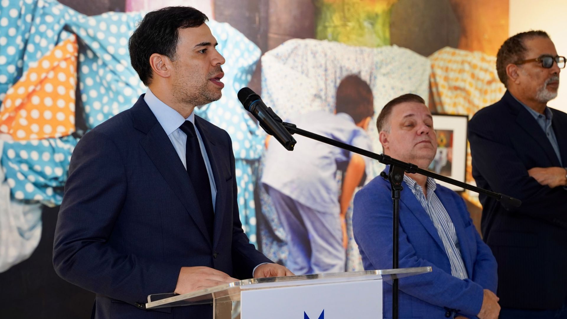 Ministro de Cultura reitera su compromiso con la proyección internacional de la literatura dominicana