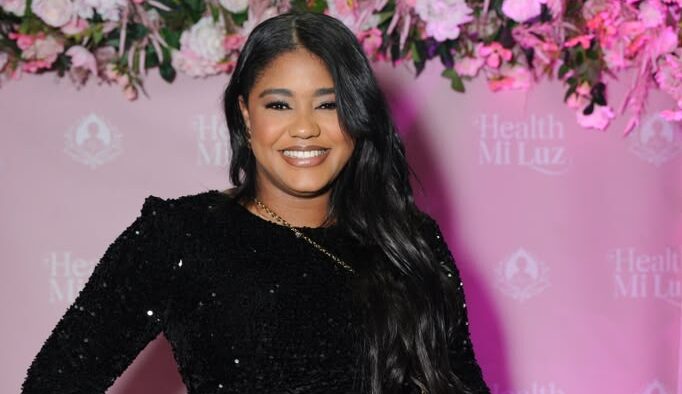 Isveny Pichardo, de Los Alcarrizos a Estados Unidos, Recibe Tres Nominaciones en los Premios La Flor 2026