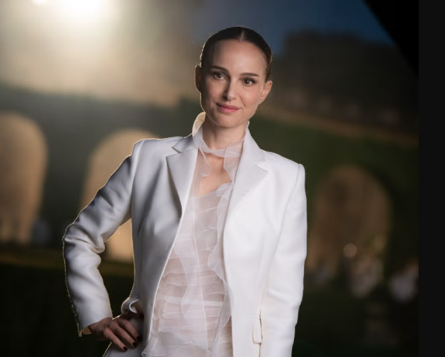 Natalie Portman aborda su sexualización infantil en Hollywood y la estrategia para forjar su imagen pública