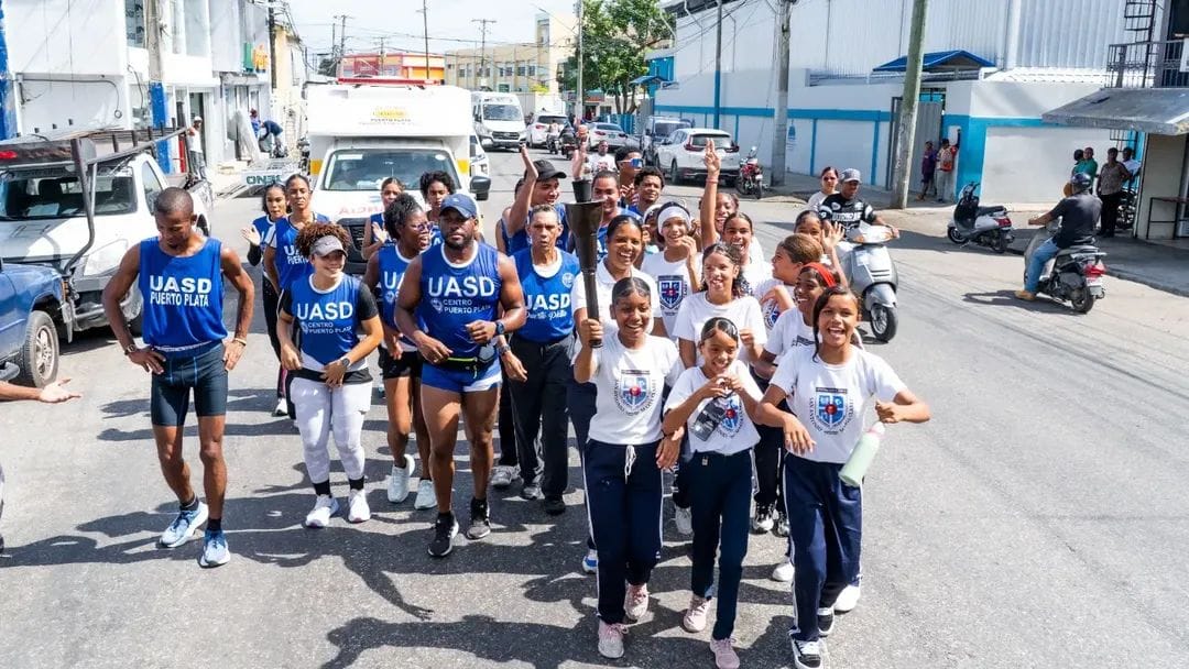 Antorcha de los Juegos Tony Barreiro de la UASD Visita Puerto Plata