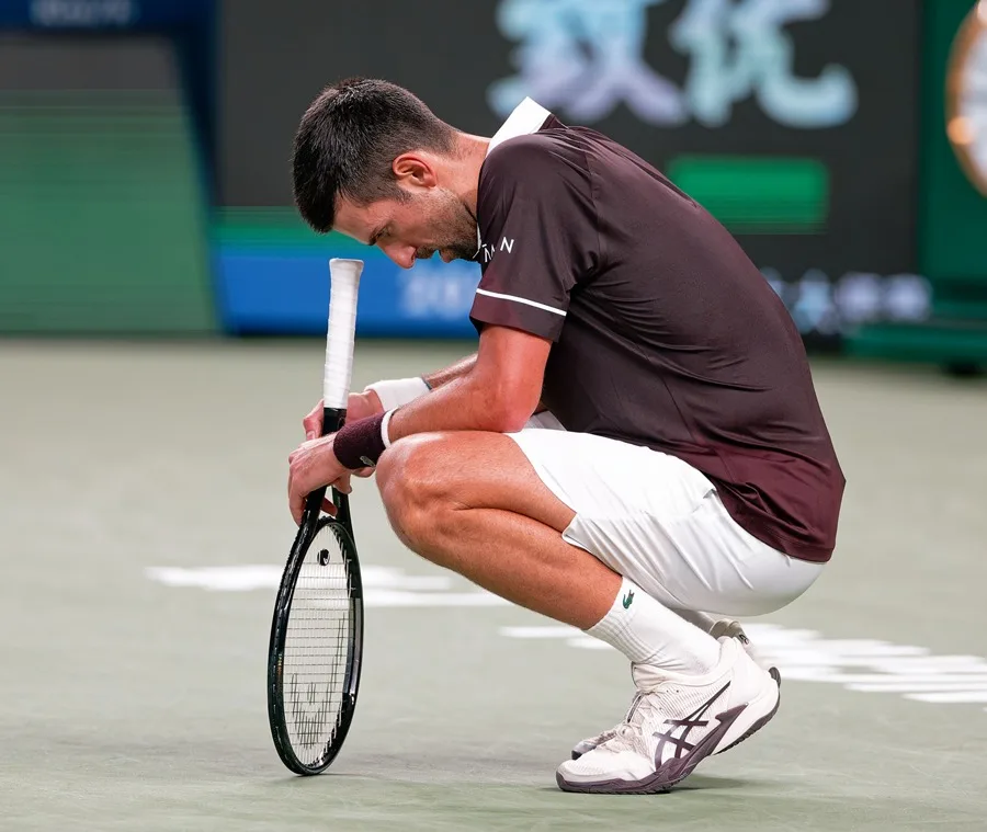 Derrota Inesperada de Djokovic ante Hurkacz en su Primer Partido en Shanghái Post-Victoria en Pekín