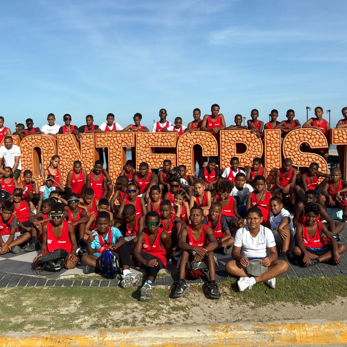Fedotri impulsa el desarrollo de jóvenes talentos en triatlón con campamento nacional en Montecristi