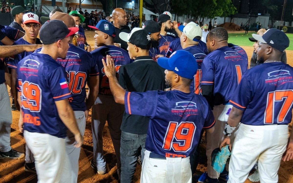 Manoguayabo City y Fory Boyz Acceden a Semifinales del Torneo de Softbol Rubén Pimentel 2026