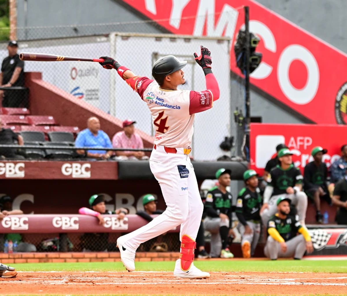 Gigantes del Cibao Reciben a Leones del Escogido en San Francisco esta Noche