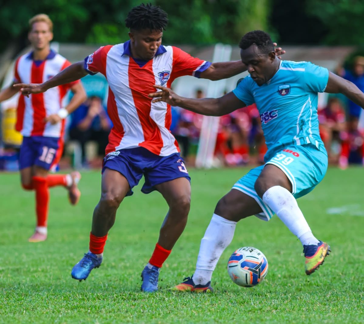 Salcedo FC se impone a Delfines del Este y conserva la primera posición en la LDF