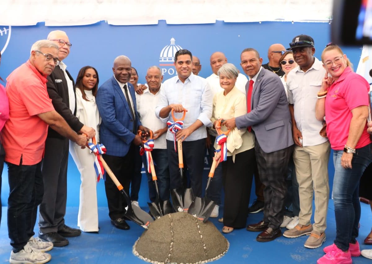 Ministro Kelvin Cruz Da Inicio a la Edificación de un Moderno Estadio de Béisbol en Consuelo, San Pedro de Macorís